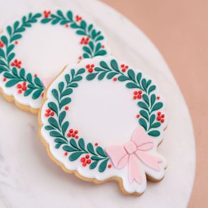 Winterberry Wreath Cookie Stamp and Cutter